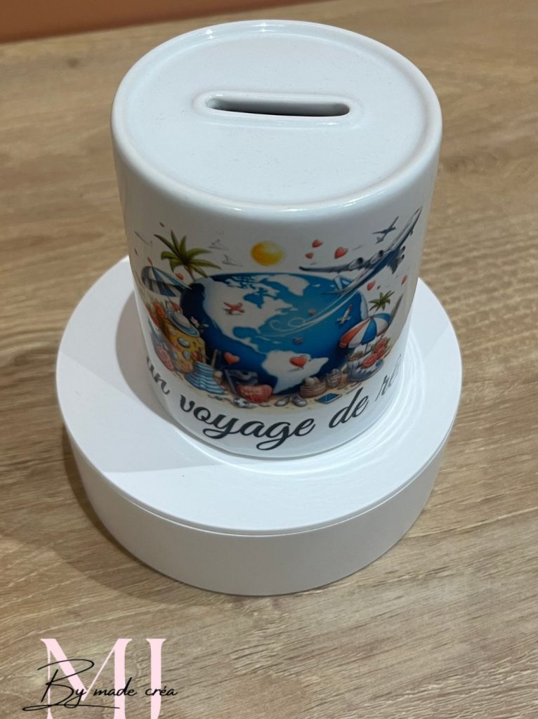 objets personnalisés mug, planche à découper, stylos, décapsuleurs