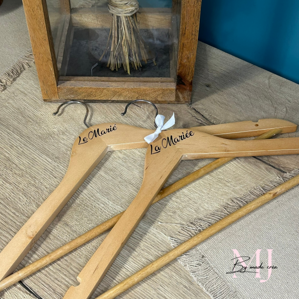 cintres mariés témoins